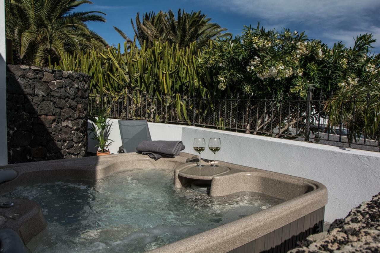 Casa Tahiche - Jacuzzi, Wifi & Bbq Villa ภายนอก รูปภาพ